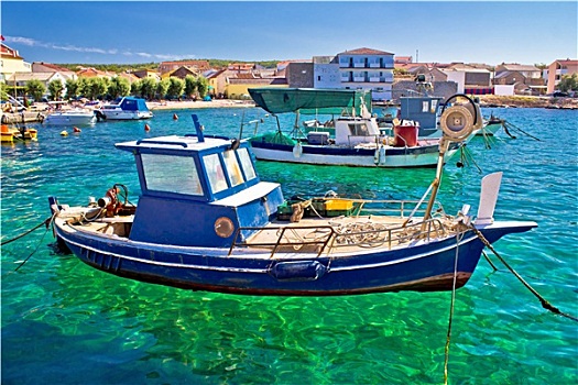 渔船,蓝绿色海水