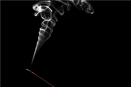 黑夜燃烧的香烟图片图片