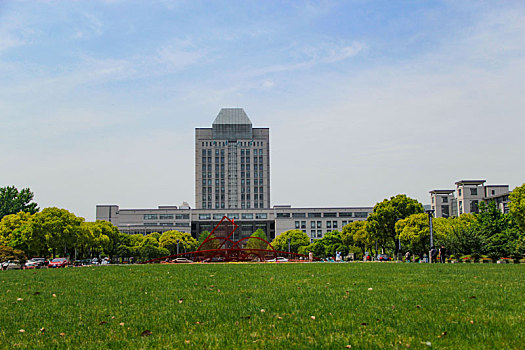 江南大学,江南第一学府,大学校门