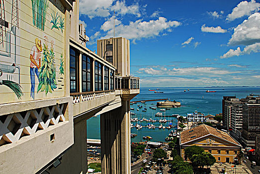 brazil,bahia,salvador,aerial,view,from,elevator,lacerda,elevador,on,central,market,neighbourhood,mercado,modelo,and,marina