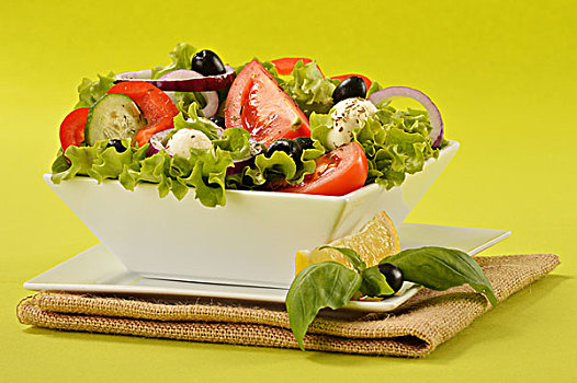 蔬菜沙拉,碗,绿色背景