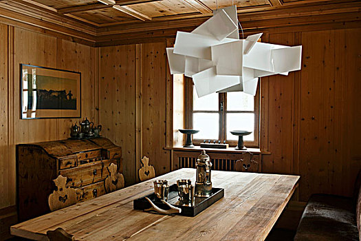 现代,吊灯,上方,桌子,传统,木,餐厅