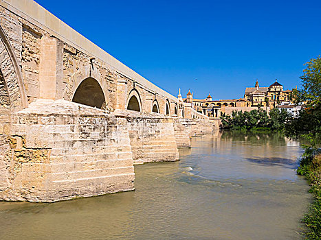 罗马桥,上方,瓜达尔基维尔河,大教堂,科多巴省,安达卢西亚,西班牙,欧洲