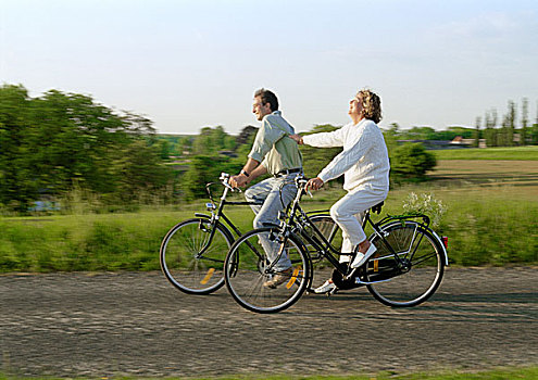 情侣,骑,自行车,一起,乡村