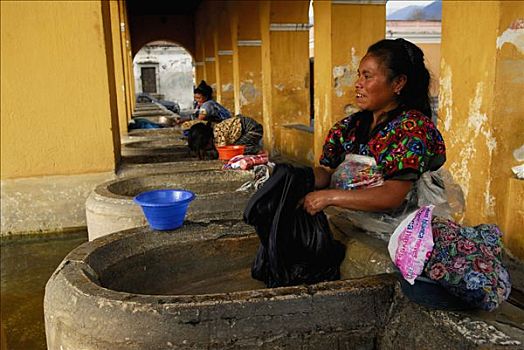 危地马拉,安提瓜岛,女人,洗,布