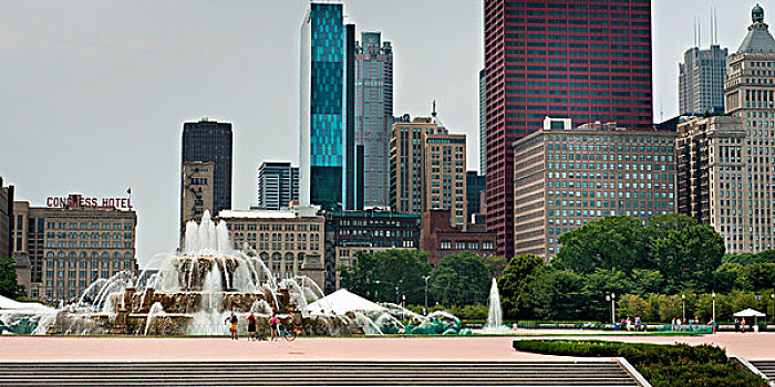 白金汉喷泉,千禧公园,湖岸,小路,芝加哥,库克县,伊利诺斯,美国