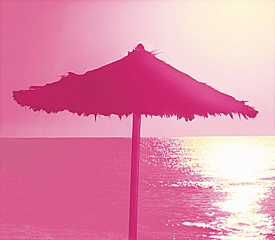海滩,稻草,伞,海洋,度假,暑假,防晒,太阳,逆光,黃昏,粉色,黄色,静物