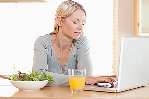 女人,健康,午餐,工作,笔记本电脑