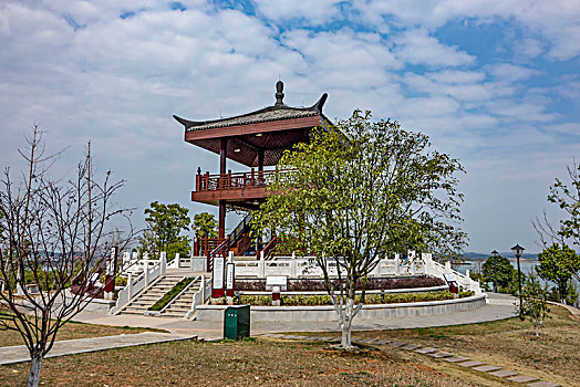 长沙松雅湖湿地观鸟亭