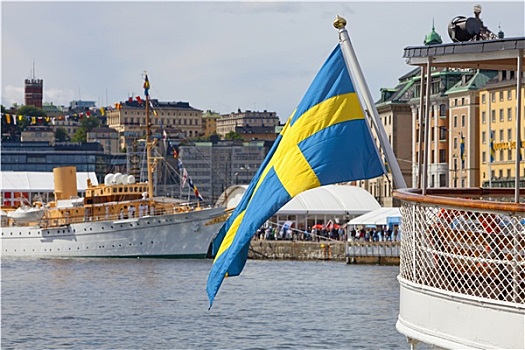 瑞典,斯德哥尔摩,旗帜,一个,许多,船,锚定,老城,格姆拉斯坦