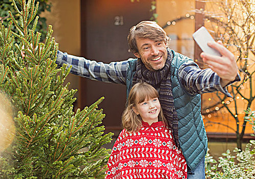 父亲,女儿,圣诞树,户外,房子