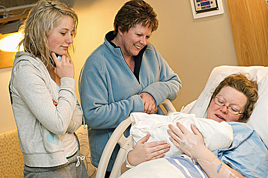 母亲,婴儿,医院,两个,女性,访客,看,黍,艾伯塔省,加拿大