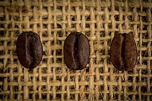 三个,咖啡豆,排列,粗麻袋