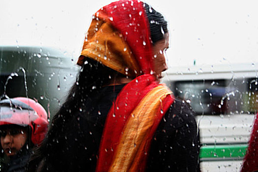 女人,等待,抓住,运输,家,第一,下雨,晚间,季节,加德满都,尼泊尔,雨,环境,改变