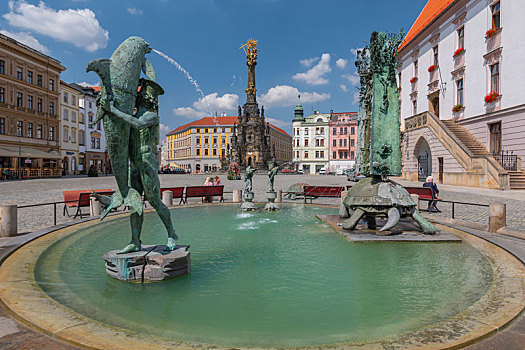 阿勇蛞蝓科,喷泉,圣三一柱,广场,奥洛摩兹,捷克共和国