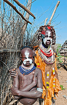 埃塞俄比亚,乡村,奥莫低谷,卡罗部落,涂绘,脸