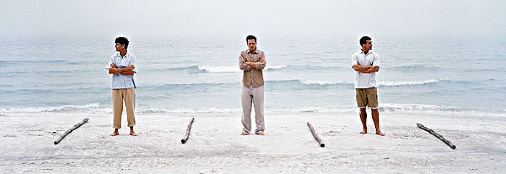 三个男人,手臂,折叠,站立,海滩,分开,一个,长度,木头
