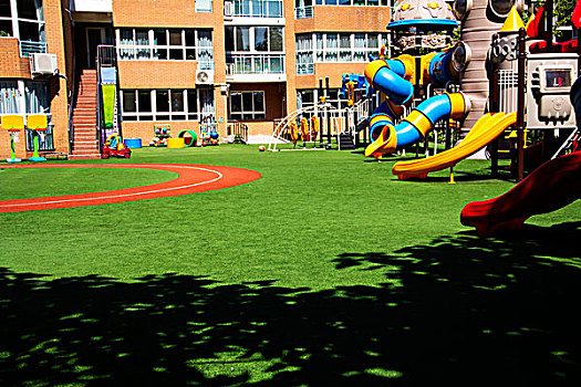 幼儿园的游乐场