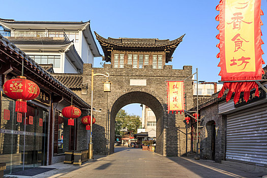 中国江苏省扬州东关街历史街区东圈门