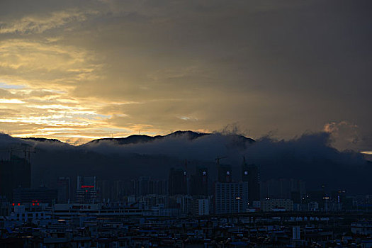 雨后天空