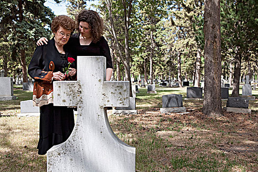 祖母,孙女,墓地,埃德蒙顿,艾伯塔省,加拿大