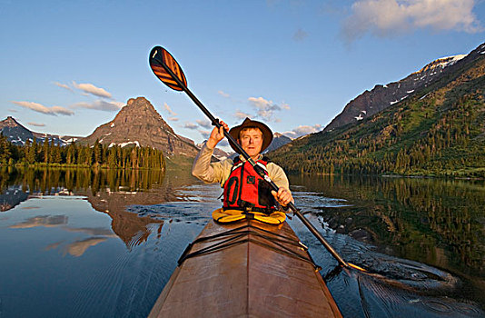 划船,皮艇,平静,冰川国家公园,蒙大拿