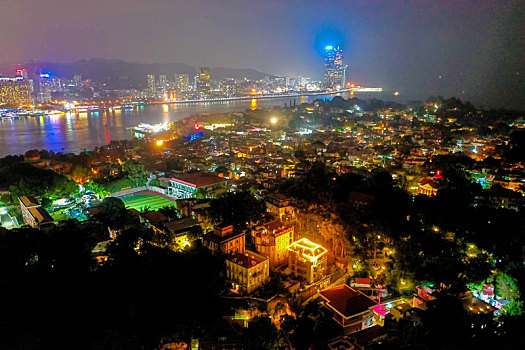 航拍福建厦门鼓浪屿风景名胜区夜景