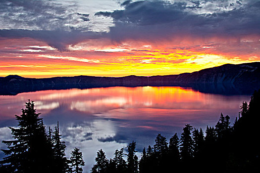 日出,火山湖国家公园,俄勒冈,美国,湖,国家公园