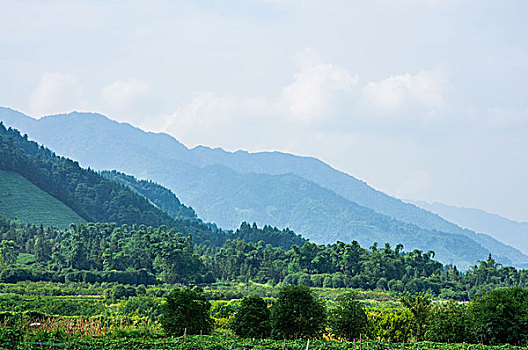 桂林山景秋色