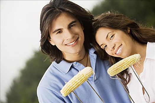 肖像,年轻,情侣,拿着,老玉米