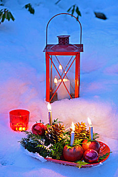 灯笼,苹果,蜡烛,雪地