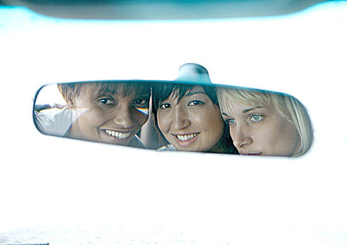三个女人,年轻,脸,反射,后视镜