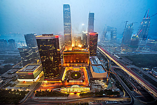 雾霾中的北京国贸中心