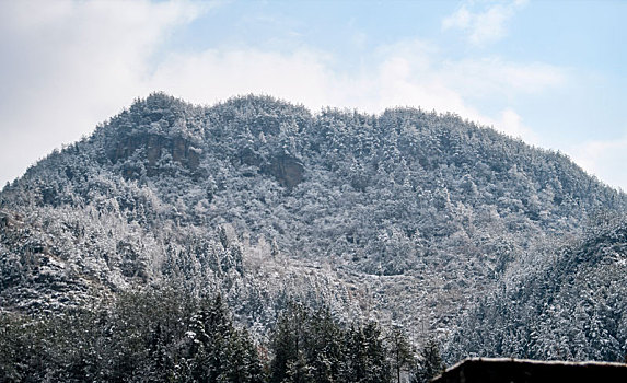 亚洲,中国,重庆,酉阳,天空,山坡,青山,白雪,树枝,公路