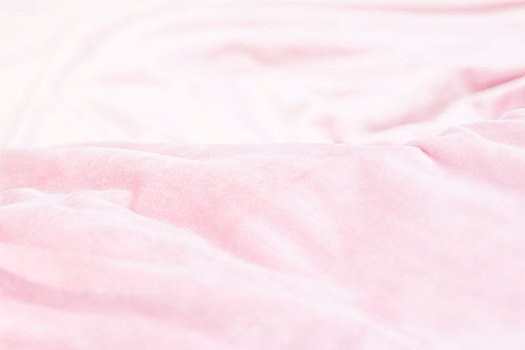 柔和的粉色毛巾