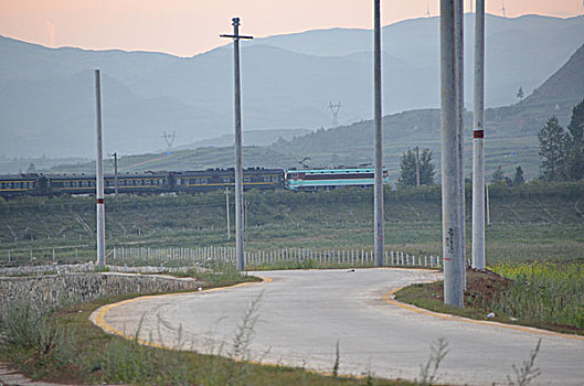 乌蒙山秋高气爽风景美如画,乌蒙山,风景,自然,风光,建筑,民居,美景,田园,天空