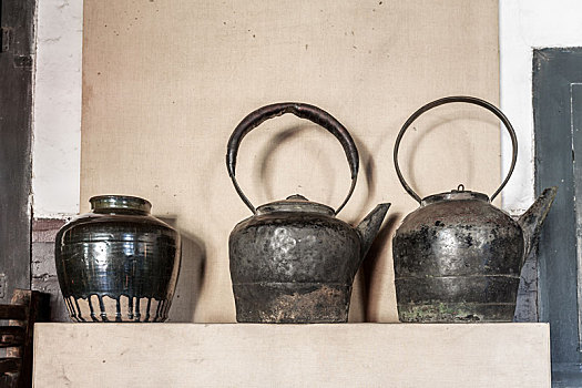 清代大茶壶老物件,拍摄于山西省平遥古城日升昌票号