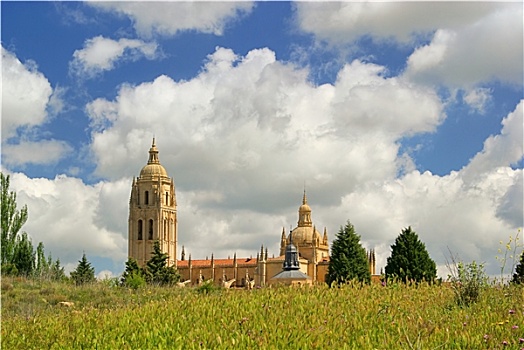 塞戈维亚,大教堂
