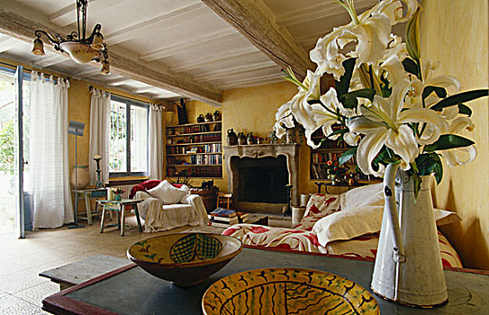 简单,涂绘,桌子,扶手椅,遮盖,长度,布,即兴,气氛,客厅