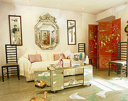 起居室,白色,墙壁,沙发,镜子,桌子,红色,折叠屏风,椅子,威尼斯,室内,房间,日本,东方,浪漫,波希米亚风格