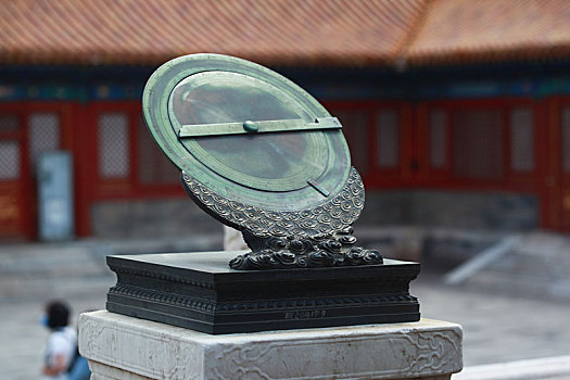 故宫的铜日晷