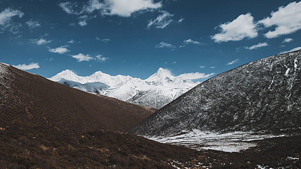 贡嘎雪山