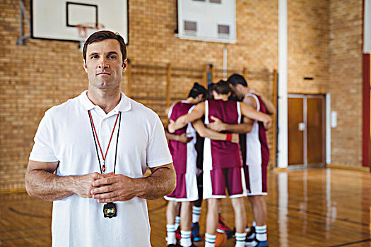 自信,教练,站立,篮球场,头像