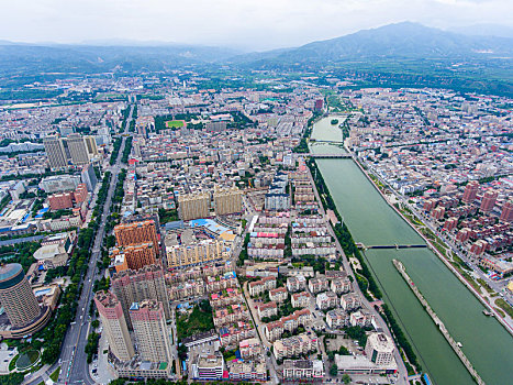 航拍河南三门峡灵宝市城区风光弘农涧河