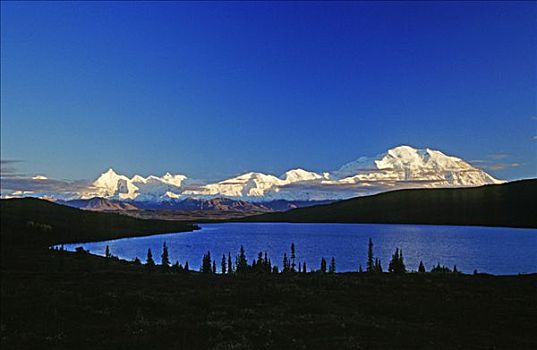 山,麦金利山,旺湖,德纳里峰国家公园,阿拉斯加,美国