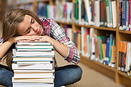 睡觉,学生,坐,图书馆,地面,靠着