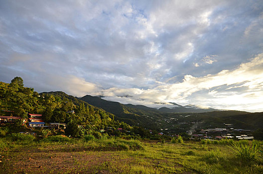 京那巴鲁山,日出