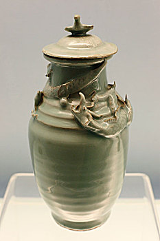 龙泉窑青釉堆塑螭龙盖瓶,南宋