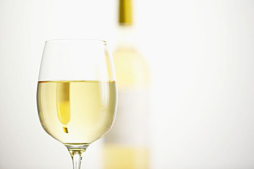 玻璃杯,瓶子,白葡萄酒