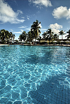 海南三亚大东海银泰度假酒店游泳池